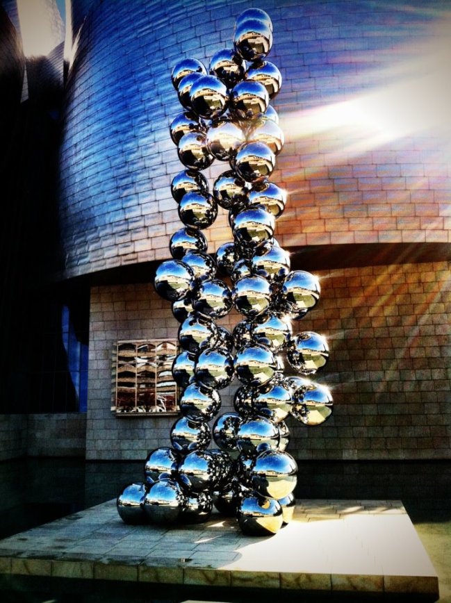 387819_2143331739775_321439378_n